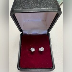 BRAND NEW Sterling Silver Stud Earrings.